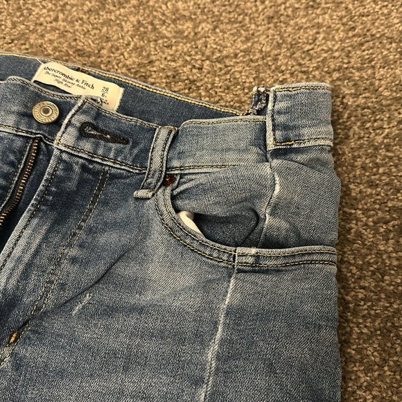 Abercrombie jeans - Picture 3 of 6